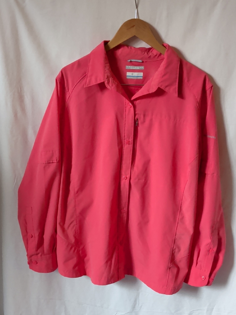 Columbia Women's Coral Pink Omni- Shade Sun Protection Shirt